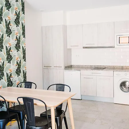 Surfing San Vicente Ii *